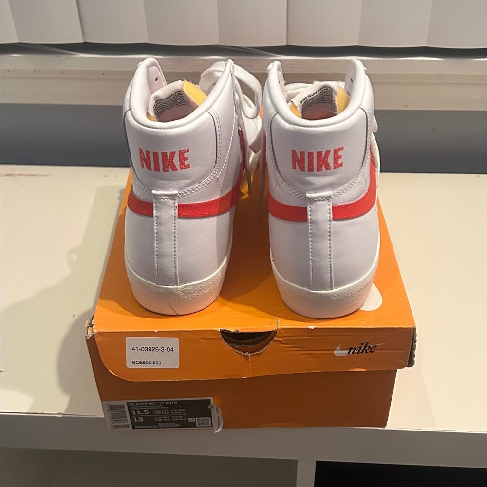 Nike Blazer - Picture 3 of 3